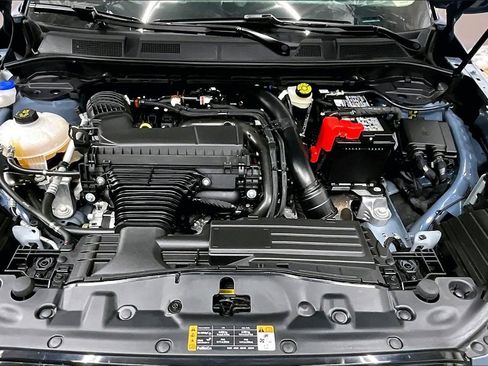 Used 2025 Lincoln Corsair Premiere w/ Equipment Group 101A image 5