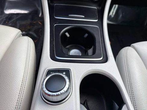 Used 2019 Mercedes-Benz GLA 250 image 33