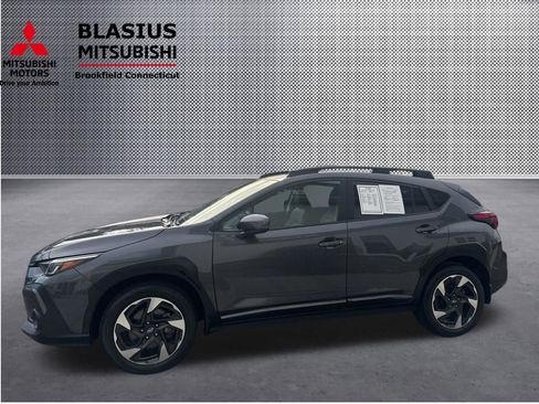 Used 2024 Subaru Crosstrek 2.5i Limited AWD/4WD image 16