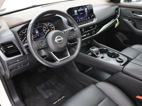 Used 2023 Nissan Rogue SL w/ SL Premium Package image 15