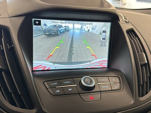 Used 2019 Ford Escape SEL FWD image 17