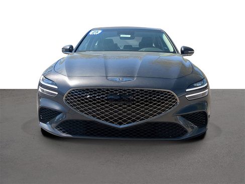 Used 2025 Genesis G70 2.5T image 8