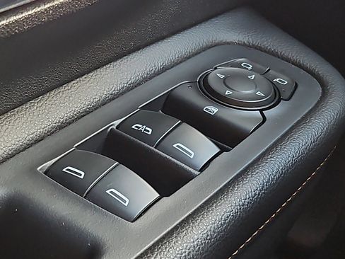 Used 2019 GMC Terrain SLE image 24