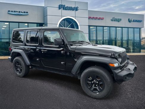 Used 2025 Jeep Wrangler Unlimited Sport AWD/4WD image 1