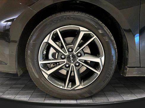 Used 2024 Kia Forte LXS image 33