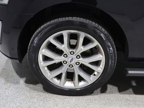 Used 2019 Ford Expedition Platinum AWD/4WD image 8