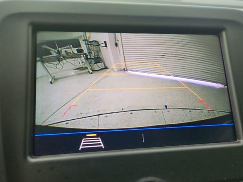 Used 2020 Chevrolet Equinox LS w/ LS Convenience Package FWD image 19