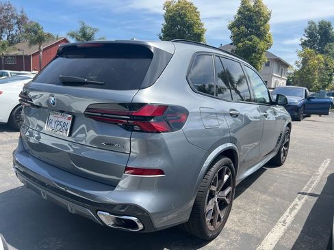 Certified 2025 BMW X5 xDrive40i w/ M Sport Package AWD/4WD image 7
