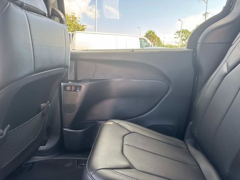 New 2026 Chrysler Voyager LX image 14