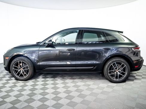 Certified 2025 Porsche Macan image 2