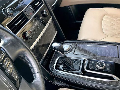 Used 2021 Nissan Armada Platinum w/ Captain's Chairs Package image 18