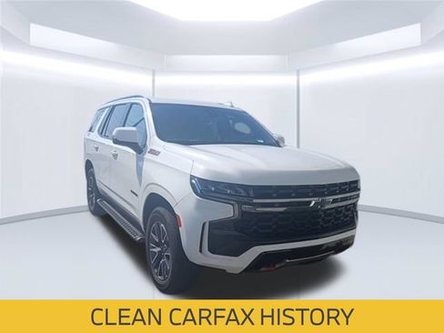 Used 2021 Chevrolet Tahoe Z71 w/ Luxury Package AWD/4WD image 3