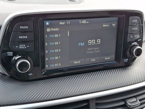 Used 2021 Hyundai Tucson SE image 16