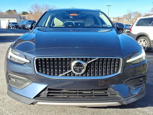 Used 2020 Volvo V60 T5 Cross Country w/ Protection Package image 2