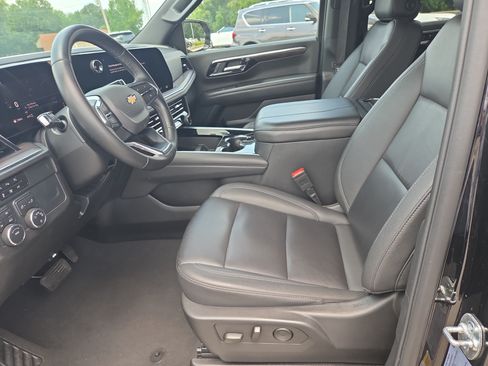 Used 2025 Chevrolet Tahoe LT AWD/4WD image 5