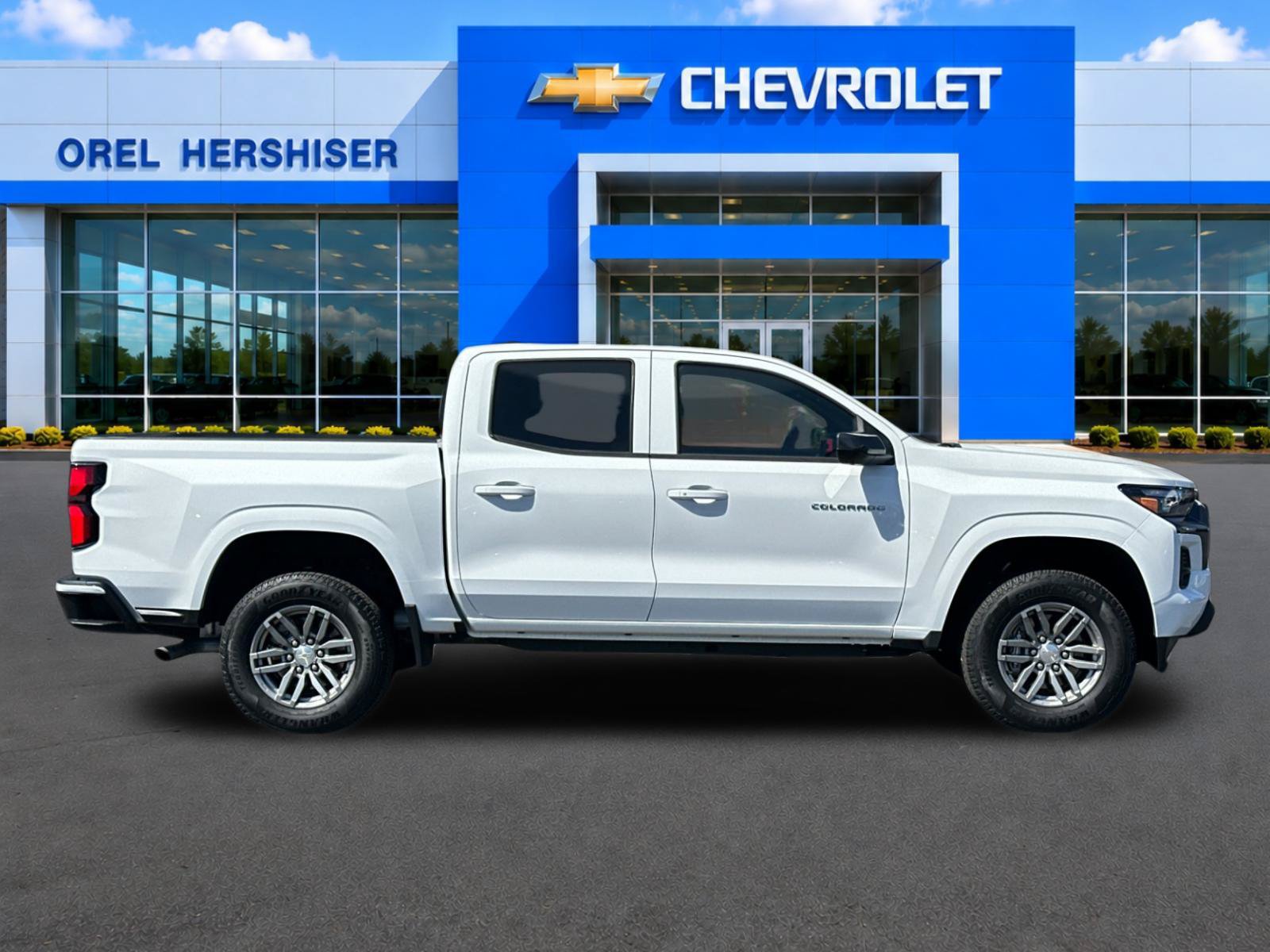 New 2025 Chevrolet Colorado LT w/ LT Convenience Package RWD image 3
