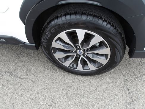 Used 2025 Subaru Outback Limited AWD/4WD image 24