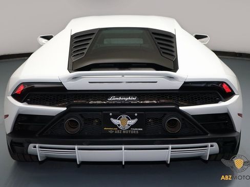 Used 2020 Lamborghini Huracan EVO image 8