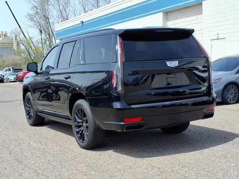 Used 2023 Cadillac Escalade Sport Platinum w/ LPO, ONYX Package AWD/4WD image 3