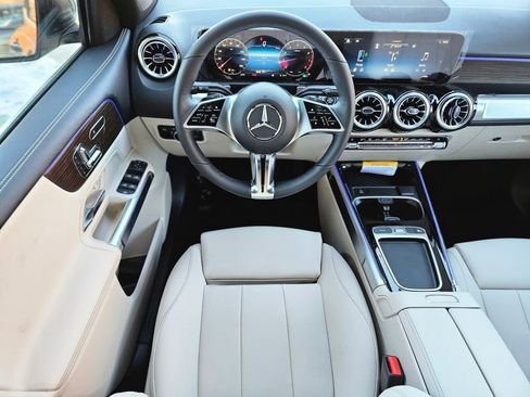 New 2026 Mercedes-Benz GLB 250 4MATIC image 10