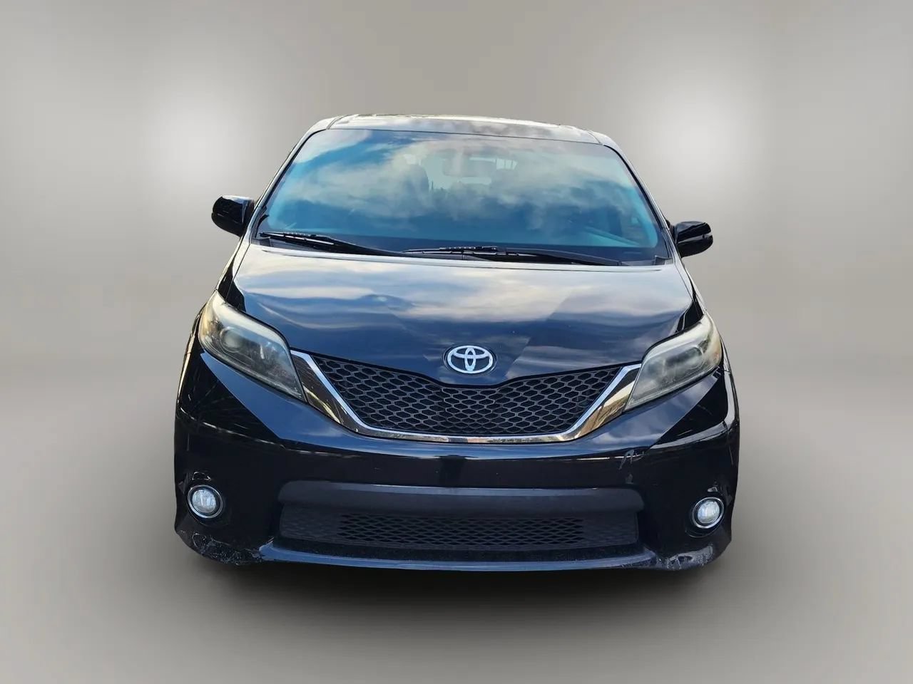 Used 2016 Toyota Sienna SE Premium FWD image 4