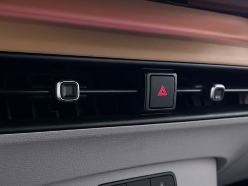 New 2025 Volkswagen ID. Buzz 1st Edition image 38