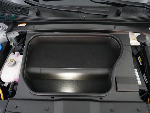 Used 2025 Hyundai Ioniq 6 SEL RWD image 28