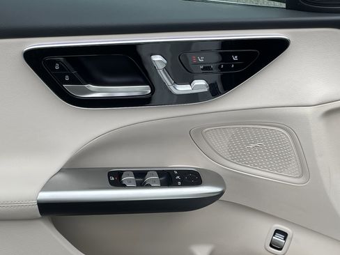 New 2026 Mercedes-Benz C 300 4MATIC Sedan image 18