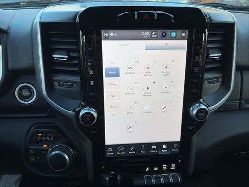 Used 2024 RAM 2500 Big Horn w/ Sport Appearance Package image 27