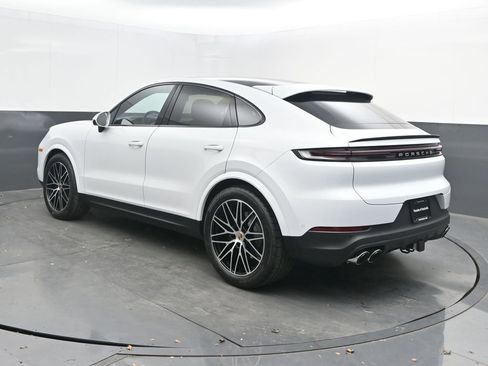 New 2026 Porsche Cayenne Coupe image 3