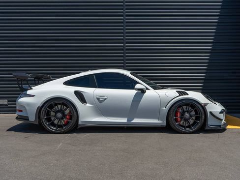Used 2016 Porsche 911 GT3 RS RWD image 8