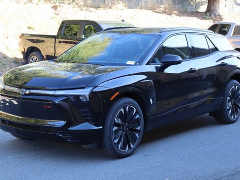 New 2026 Chevrolet Blazer EV RS image 3