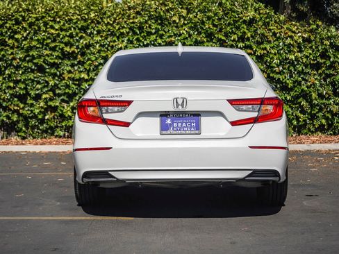 Used 2018 Honda Accord EX image 5