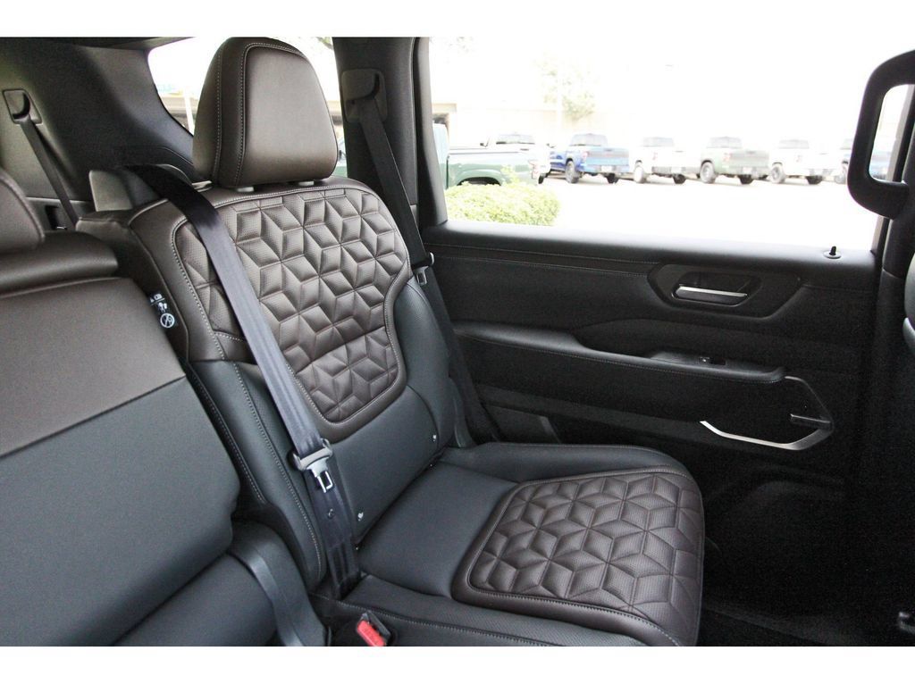 New 2026 Nissan Armada Platinum Reserve AWD/4WD image 10