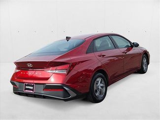 New 2025 Hyundai Elantra SE FWD video 2