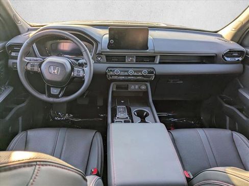 Used 2025 Honda Pilot Black Edition image 18