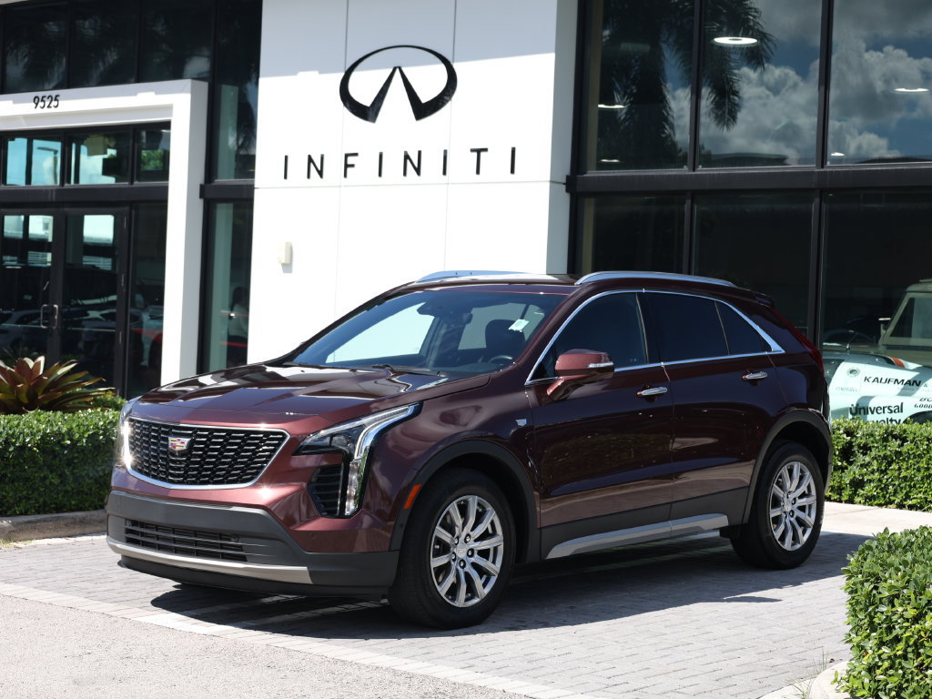 Used 2023 Cadillac XT4 Premium Luxury w/ Enhanced Visibility Package FWD image 1