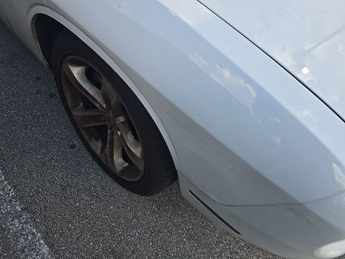 Used 2018 Dodge Challenger R/T image 7