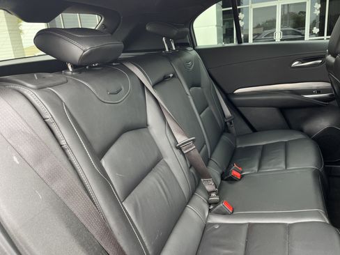 Used 2024 Cadillac XT4 Premium Luxury image 15
