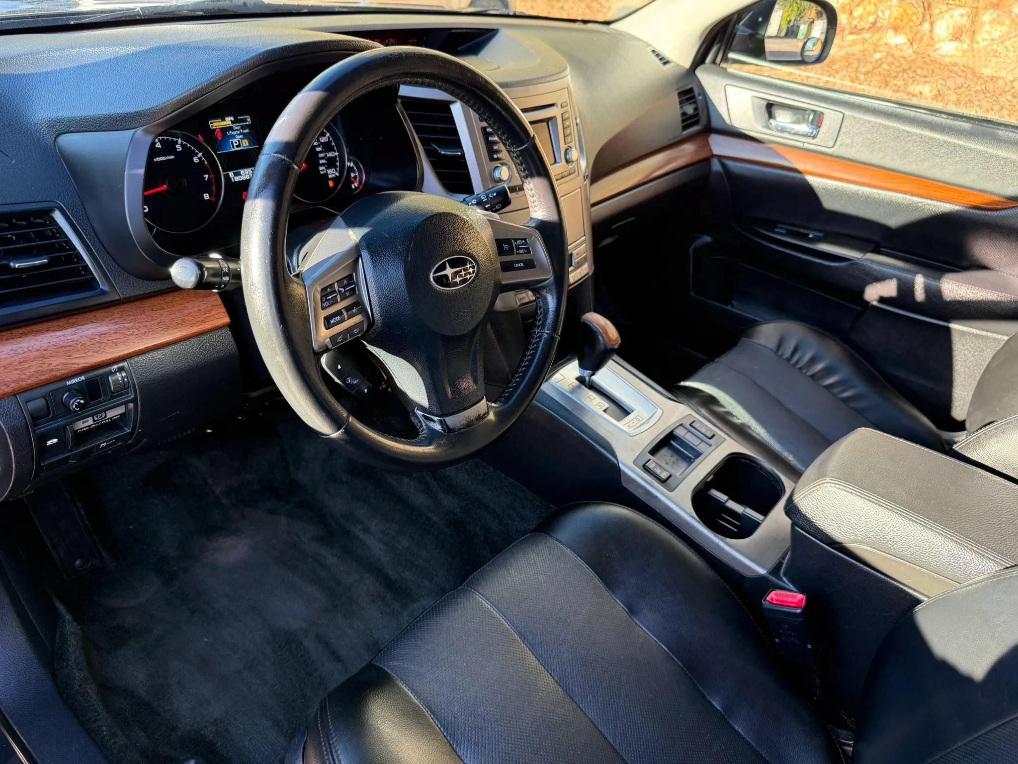 Used 2013 Subaru Outback 3.6R Limited w/ Moonroof Pkg AWD/4WD image 15