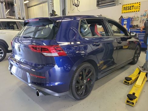 Used 2022 Volkswagen GTI SE FWD image 3