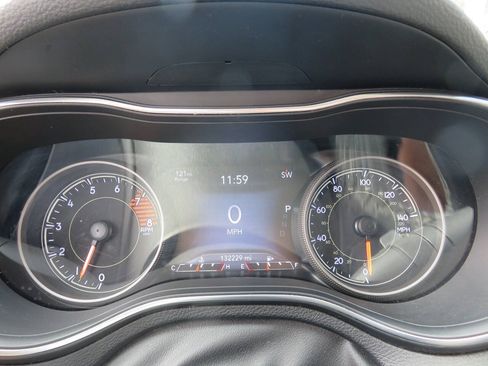 Used 2019 Jeep Cherokee Limited AWD/4WD image 15