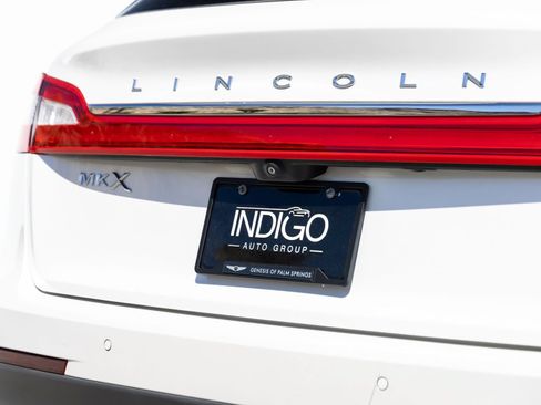 Used 2018 Lincoln MKX Reserve FWD image 10