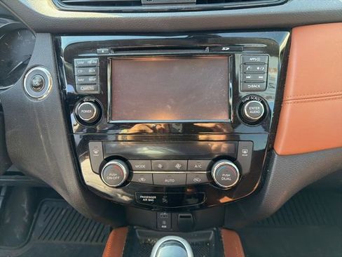 Used 2017 Nissan Rogue SL w/ SL Premium Package AWD/4WD image 22