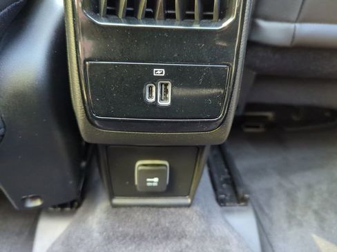 Used 2023 Jeep Compass Latitude w/ Sun and Sound Group AWD/4WD image 38