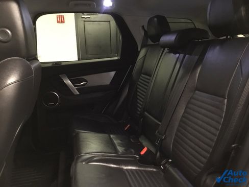 Used 2021 Land Rover Discovery Sport S image 32