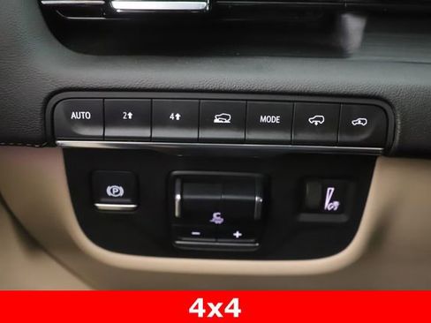 Used 2021 Cadillac Escalade Premium Luxury w/ Driver Assist Tech Package AWD/4WD image 23