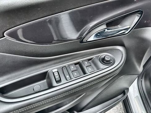 Certified 2022 Buick Encore Preferred w/ Safety Package image 22