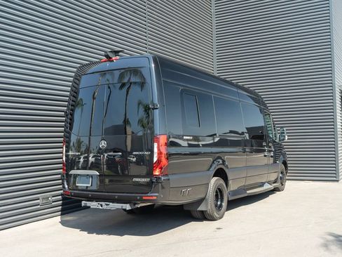 Used 2024 Mercedes-Benz Sprinter 3500 image 7