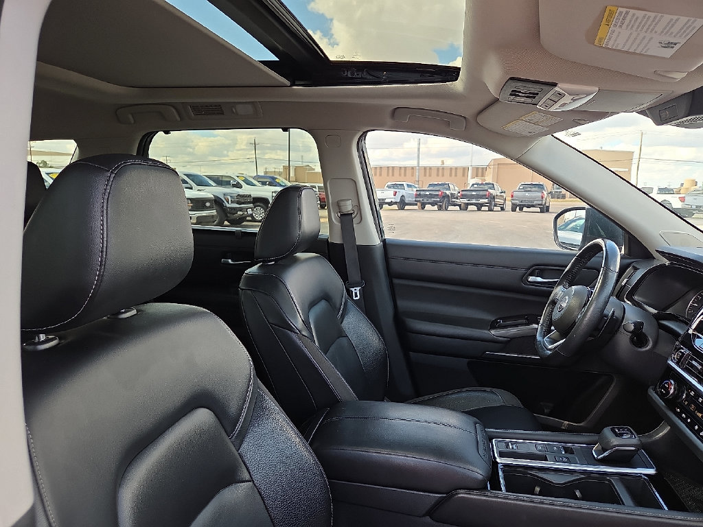 Used 2022 Nissan Pathfinder SL w/ SL Premium Package FWD image 13